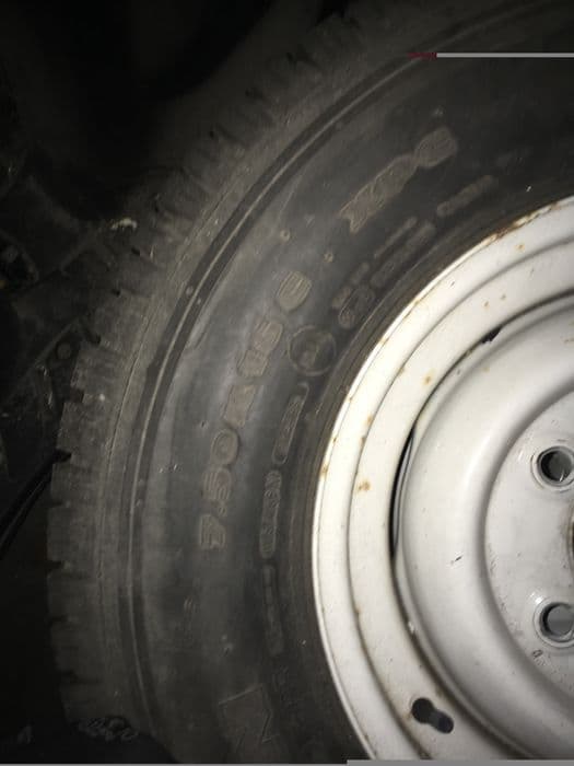 Land Rover Defender Felgi z opona 5,5x16 ET33, RRC507400XXX, 7.50 R16C