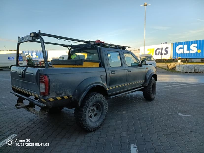Nissan Navara D22 2.5 Diesel 136KM - 2002 r