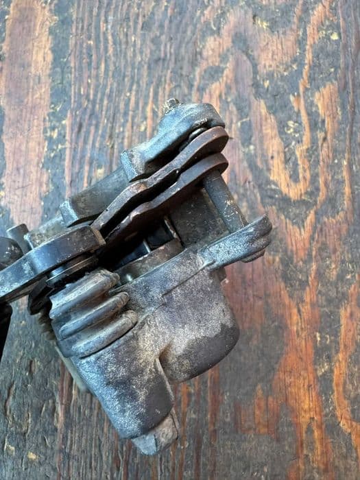 tokico lewy zacisk przod przedni hamulca kawasaki KFX 700 r 04-11