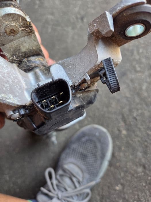 Mechanizm wycieraczek silniczek komplet nissan navara D40 3.0 v6