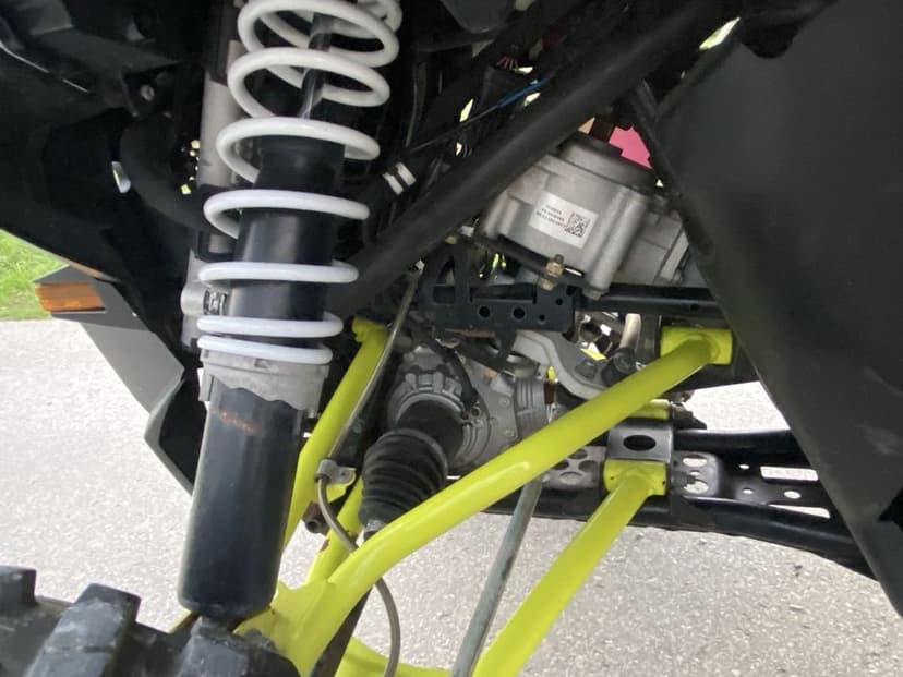Wahacze zwrotnica plastiki półoś lewa prawa dyfer most Wariator skrzynia amortyzator plastiki owiewki Polaris sportsman 1000S koła felgi lampa