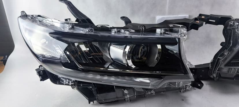 toyota land cruiser 150 18- lift full led lewy prawy reflektor lampa