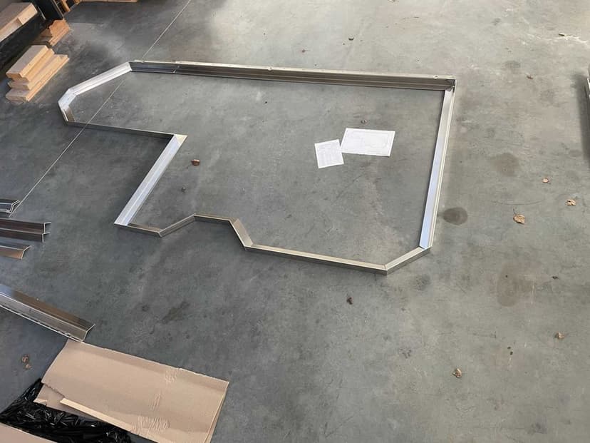 KAMPER_ Zabudowa Toyota Hilux i inne_BUDOWA KAMPERA_ZABUDOWA wyprawowa