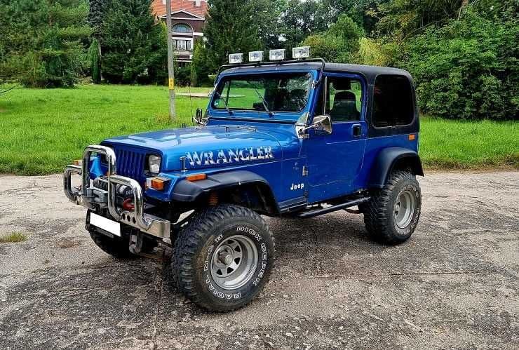 Jeep Wrangler 2,5 4x4 Hardtop 3 dachy lift zawieszenia wyciągarka rury