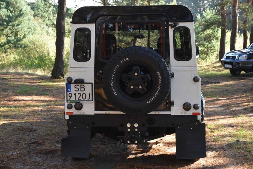 Land Rover Defender 90  2.2 td4  IDEALNY  VAT-1