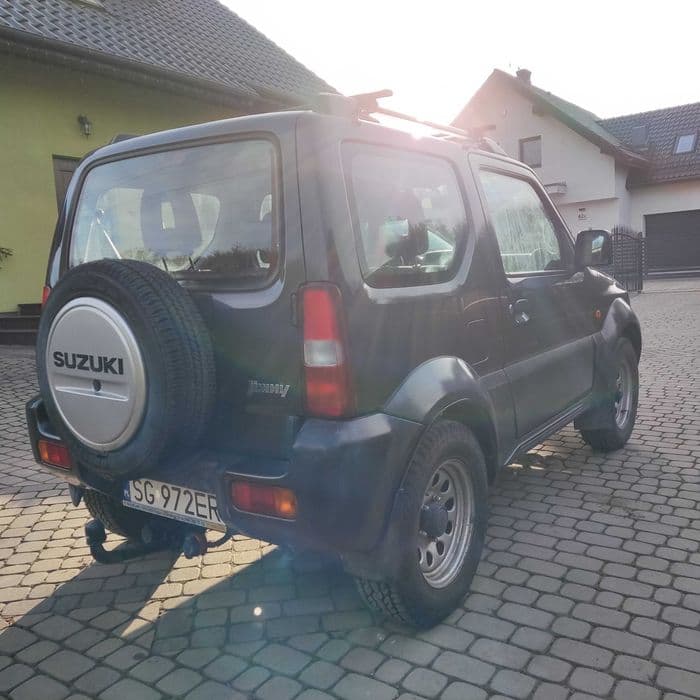 Suzuki Jimny pierwsza rejestracja 2012 z gazem.