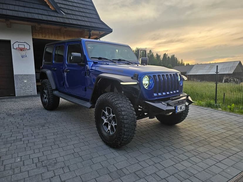 Jeep Rubicon 3.6 bezyna 40.000km stan idealny