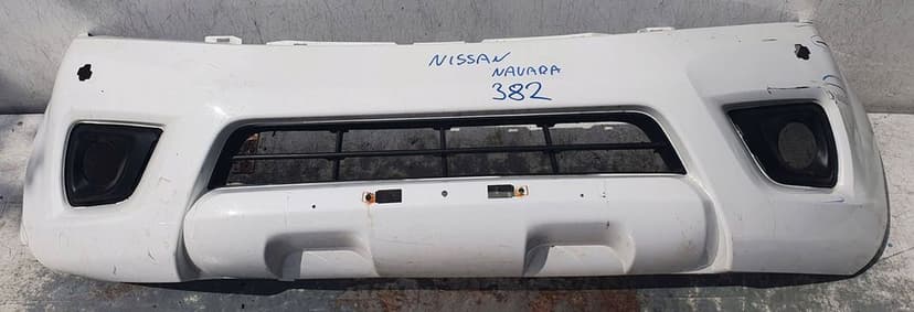 Nissan Navara IV 4 Zderzak przedni przód