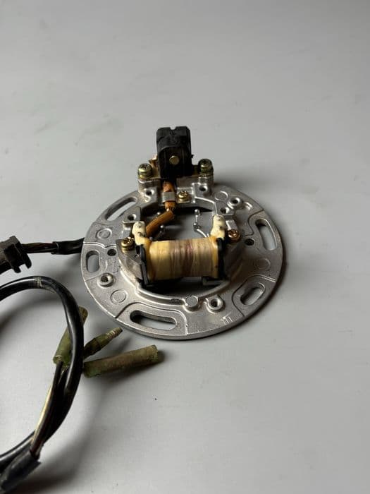 Stator  Stojan Alternator Iskrownik KAWASAKI KX80