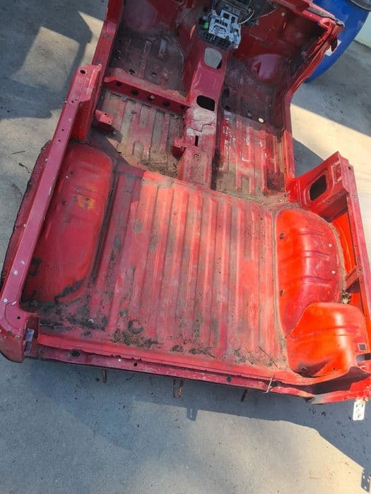 Suzuki Samurai wanna karoseria cabrio buda kabina nadkola blotniki