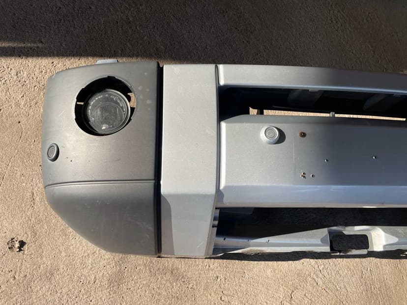 Zderzak Przód Land Rover Discovery III Xenon