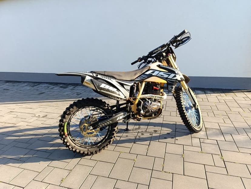 Asix xb88 300 rok 2024