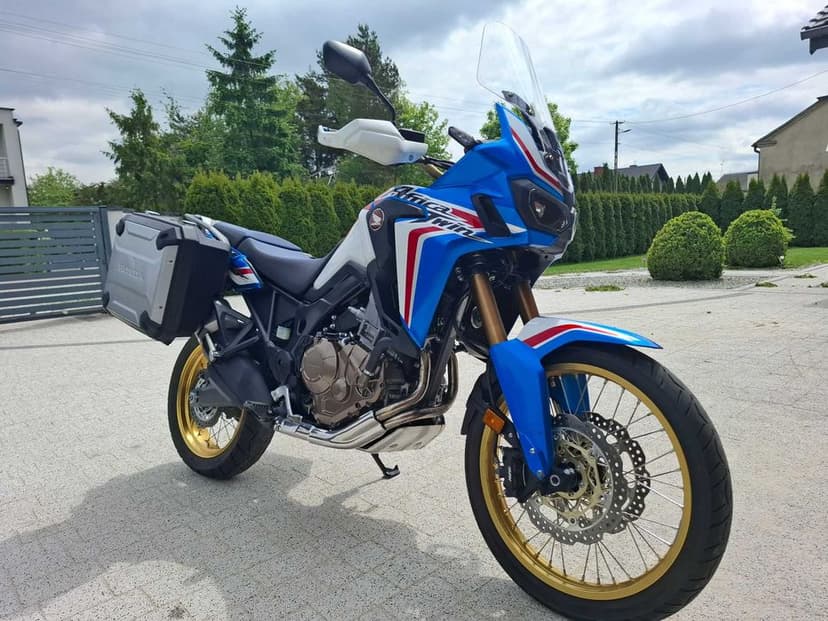 Honda CRF 1000 L Africa Twin niski przebieg, manual, oryginał, kufry, bezwypadkowy