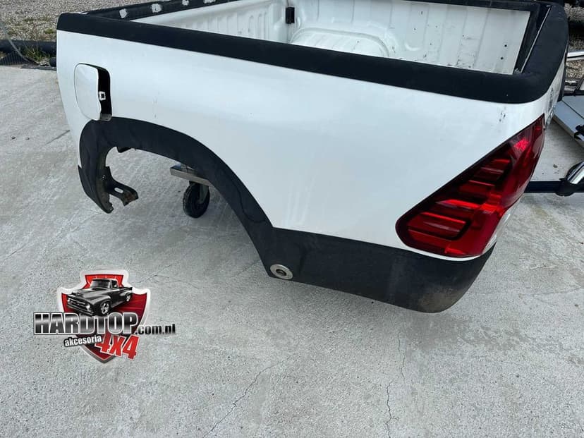 PAKA Skrzynia Ładunkowa Toyota Hilux 2005/2015+ DBC