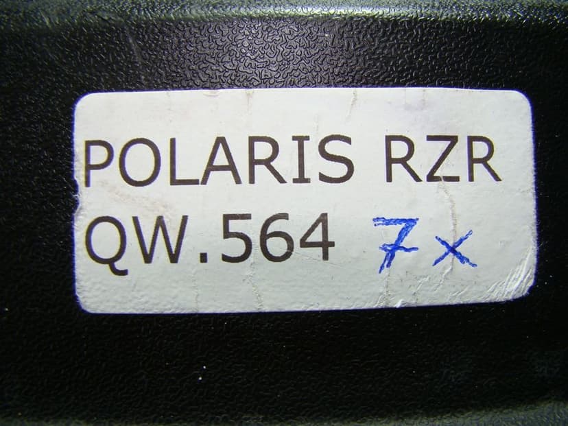 WYPEŁNIENIE PLASTIK KLAPA ZAŚLEPKA BAGAŻNIKA  POLARIS RZR