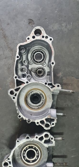 Kartery Karter połówka blok silnik 1997 Kawasaki kx 250 czesci korpus