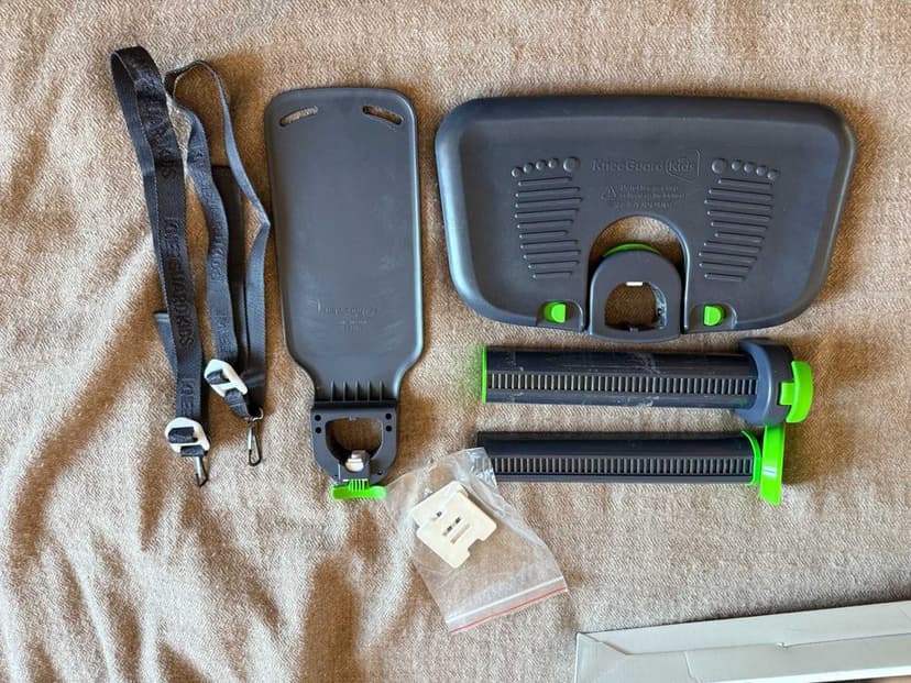 KneeGuardKids 3 podnóżek do fotelika