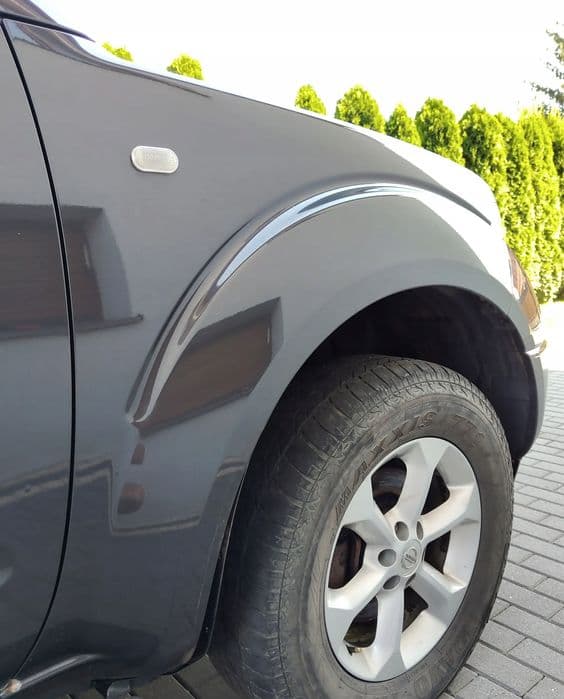 nissan navara d40 błotnik prawy przedni z kierunkowskazem prawy przód