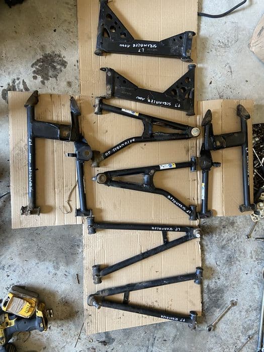 Wahacz tył lewy prawy wahacz przód lewy prawy scramabler 1000