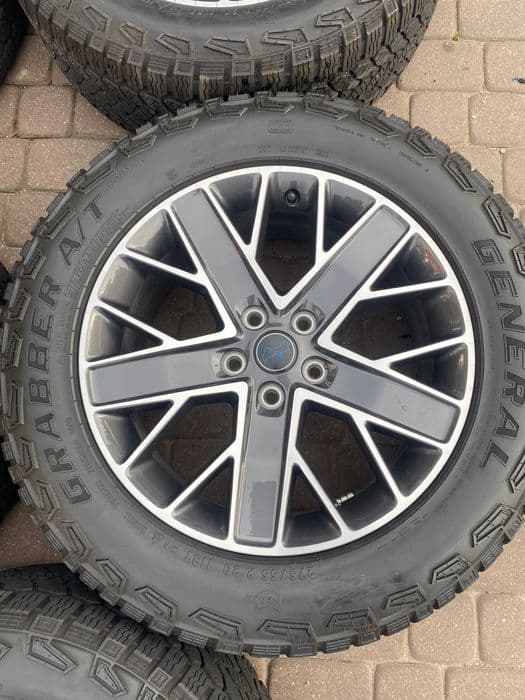 Koła 20/8 cali Jeep Wrangler Mopar