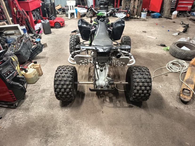 Quad kawasaki 450