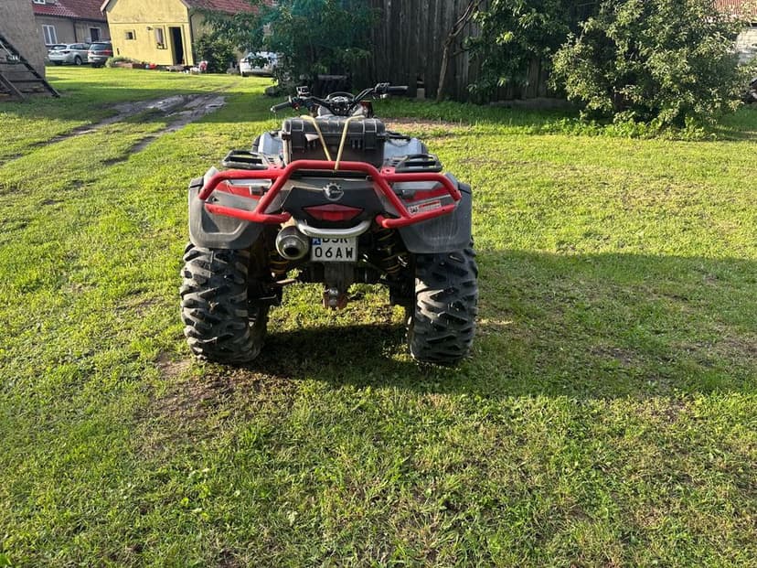 CAN AM outlander 800r