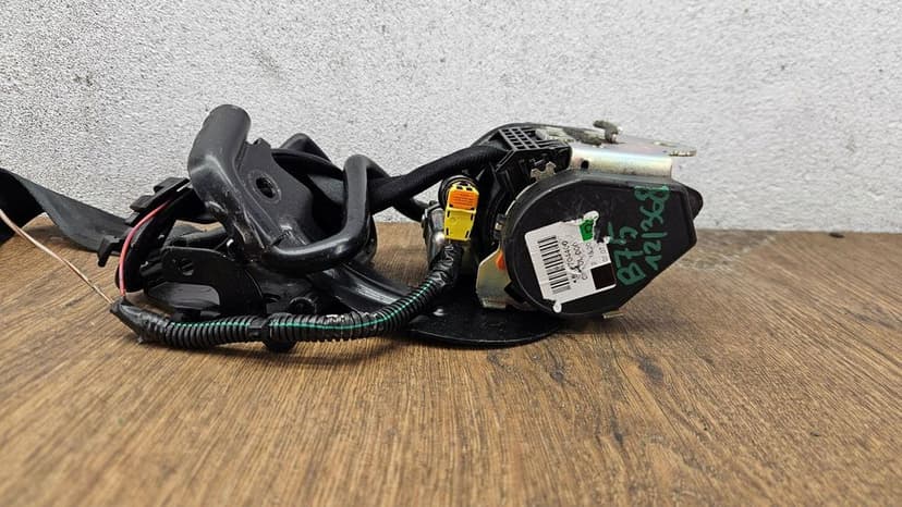 land rover discovery sport l550 648704400 pas bezpieczeństwa prawy tył