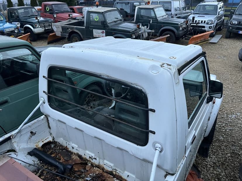 Suzuki samurai  dach long sciana grodziowa  daszek
