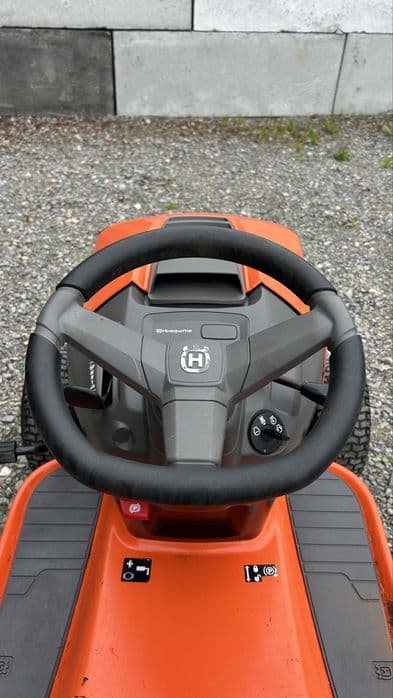 Kosiarka traktorek husqvarna