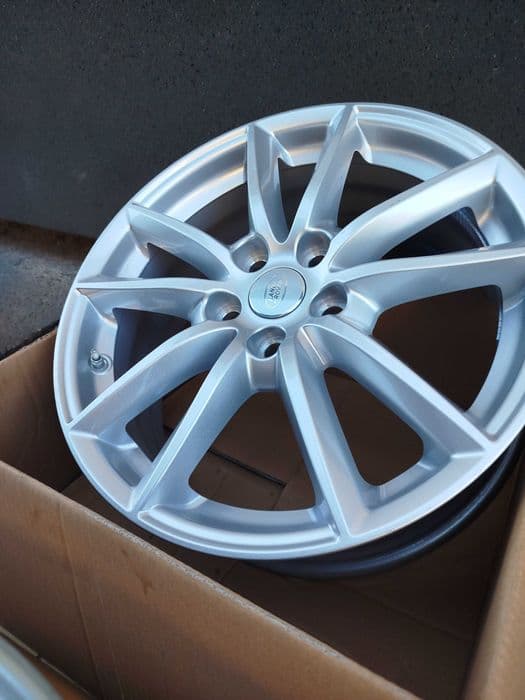 A445#Alufelgi Nowe 19" 5x120 et 44,5 Land Rover Discovery Sport Evoque