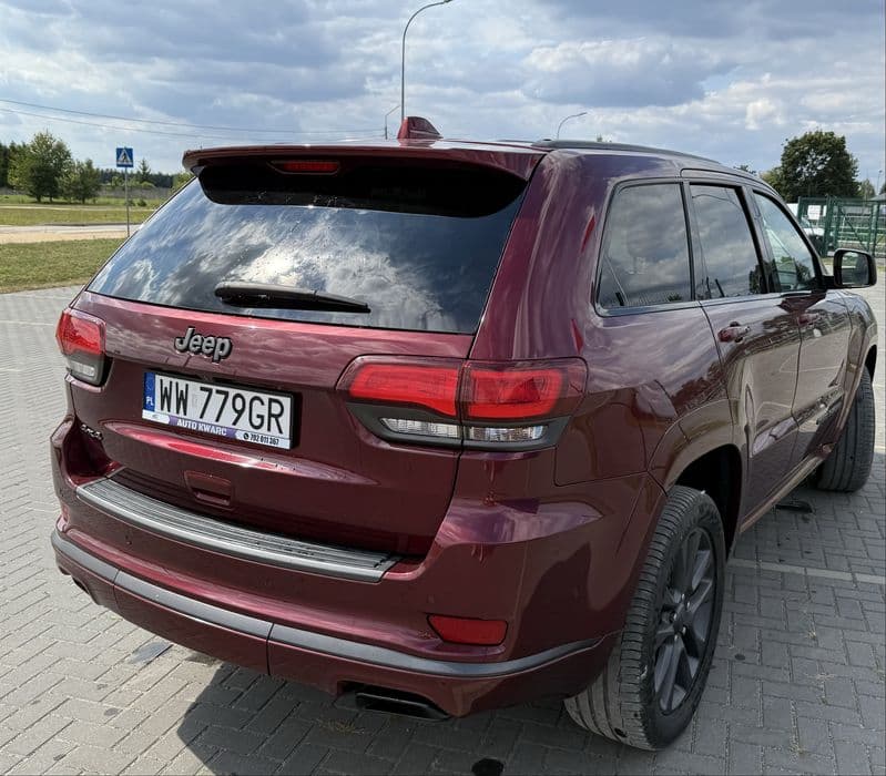 Jeep Grand Cherokee Overland Attitude