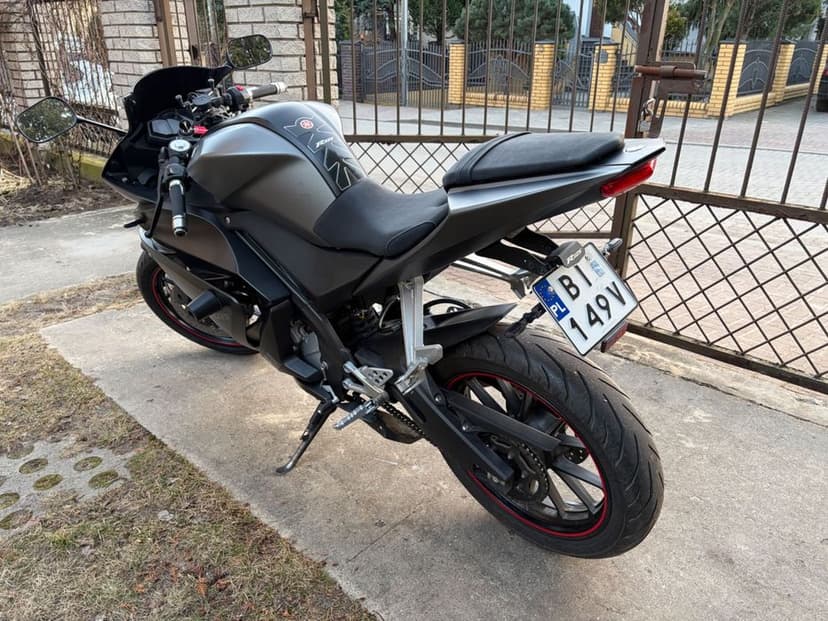 Yamaha YZF 125 R   2014