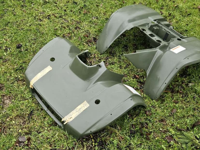 Plastiki owiewka Honda TRX 300 FOURTRAX Plastics  maska błotnik