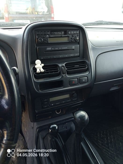 Nissan Navara  2.5