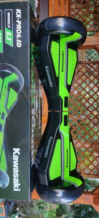 Deskorolka Kawasaki KX-PRO 6.5D + ochraniacze Raven + etui.