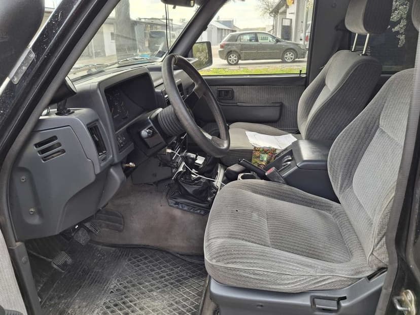 Nissan Patrol Y60 1994r 5os. Warn Tabor