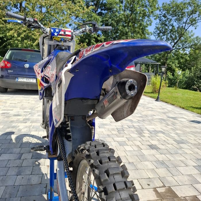 Cross  Yamaha yz125 Redbull
