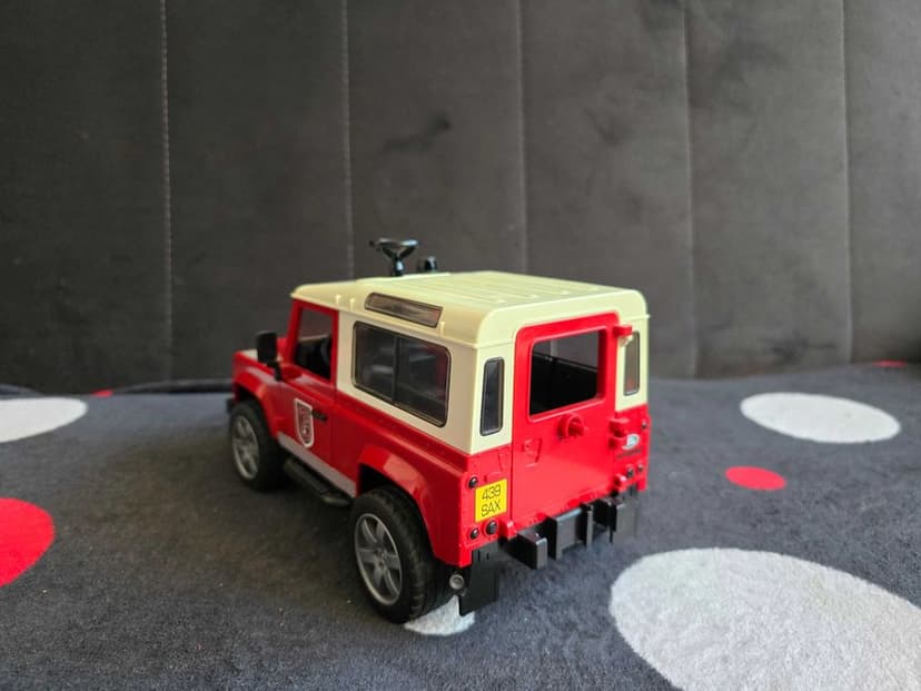Land Rover Defender straż pożarna Bruder 02596