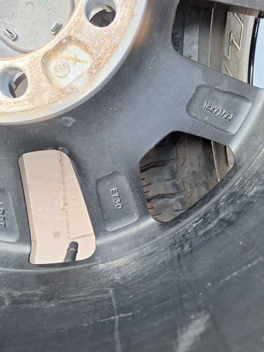 Felgi Aluminiowe Koła Opony 265/60 18" ET30 Toyota Hilux VIII Land Cruiser