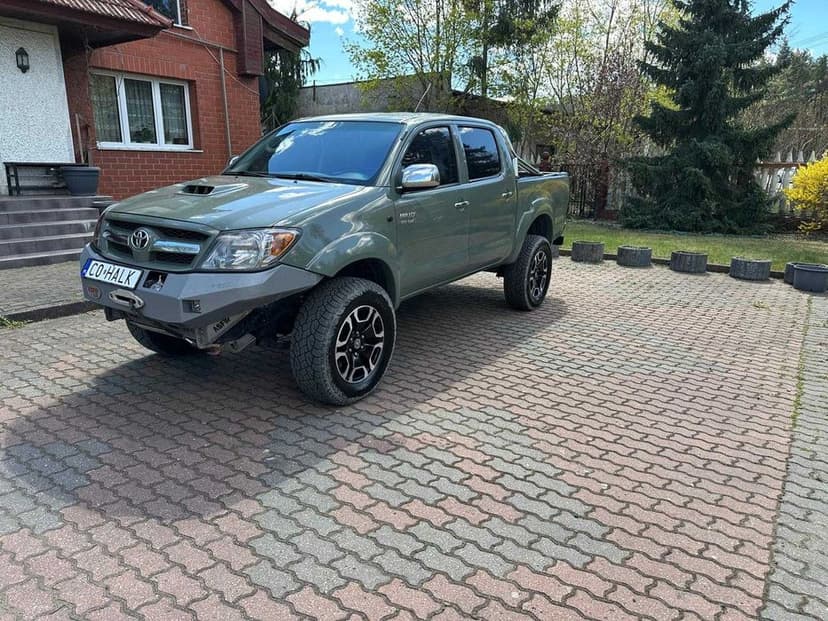 Sprzedam samochód TOYOTA HILUX, pick-up, 2009