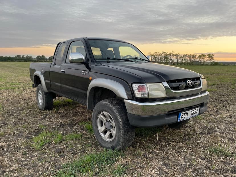Toyota Hilux D4D verze SR5