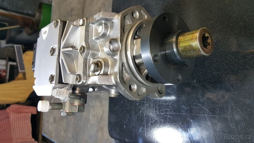 Nissan Navara D22  98kw  YD25