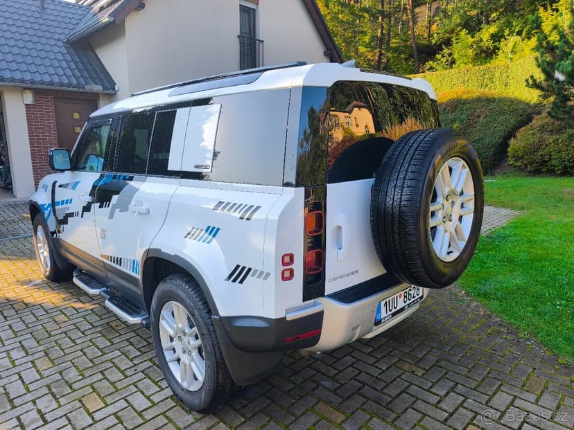 Land Rover Defender 200S