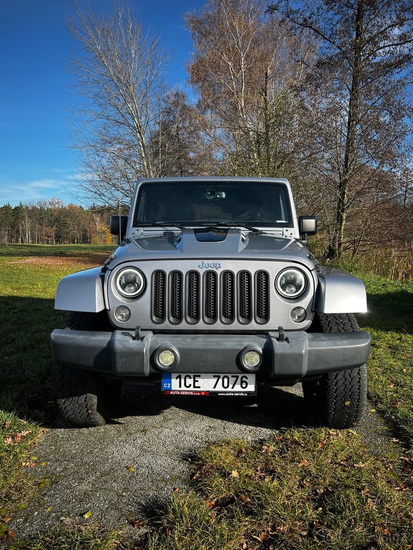 Jeep Wrangler SAHARA 2.8 nafta, 2015
