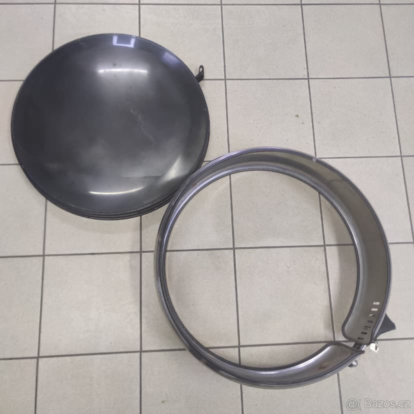 Kryt rezervy Suzuki Jimmy