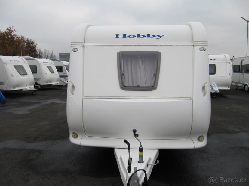 Prodám karavan Hobby 500 kmfe,r.v2009 + mover + markýza
