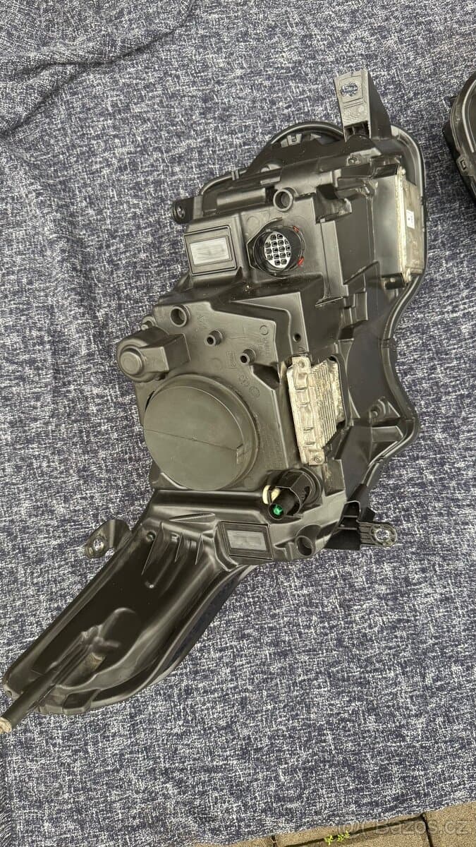 Predni svetla Land Rover Range Rover L405