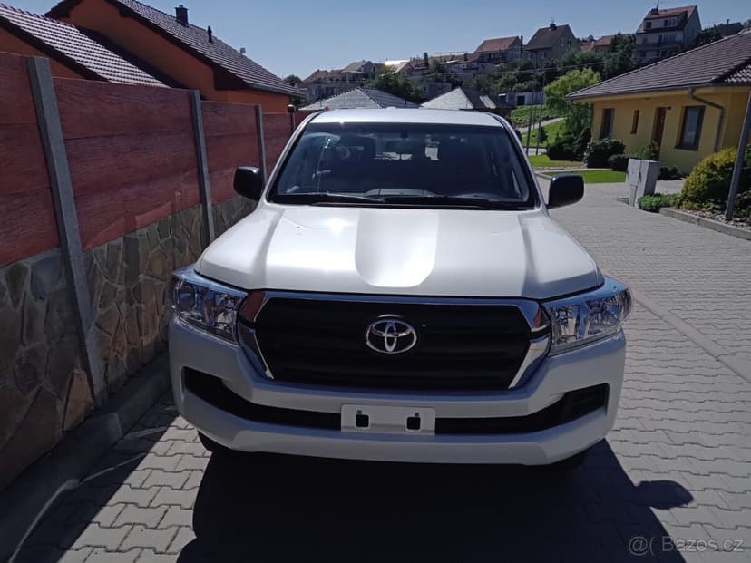 Toyota Land Cruiser LC 200 GX, 4,0 V6, Benzin, Manual, Nový