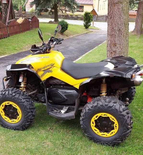 Čtyřkolka Can am bombardier