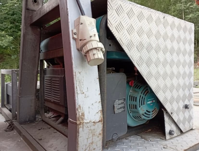 Avia D120 - montážní plošina